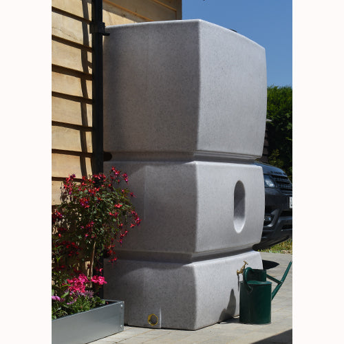 1500 Litre Pillar Water Butt with Small Footprint For Rainwater Harvesting