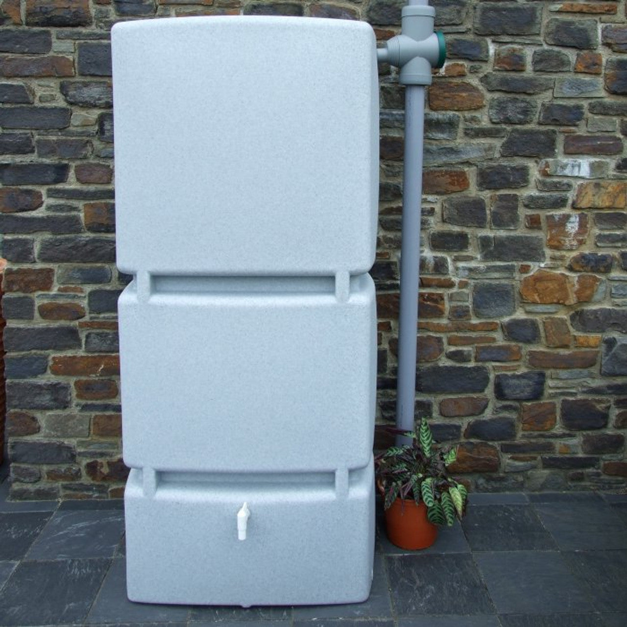 800 Litre Wall Tank Water Butt - 3P Technik Small Footprint Water Butt