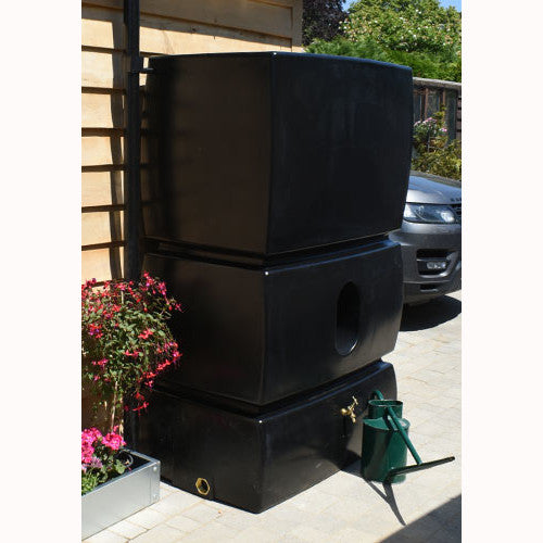 1500 Litre Pillar Water Butt with Small Footprint For Rainwater Harvesting